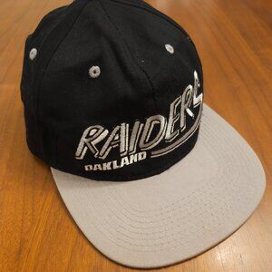 Vintage 90s Oakland Raiders Snapback Hat – New with Tags HARD TO FIND!